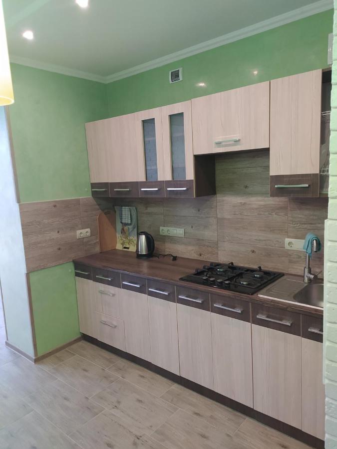 Апартаменты По Панаса Мирного. Khmel'nyts'kyy Exterior photo